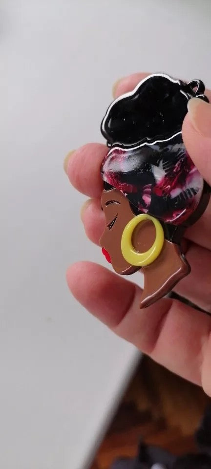 Brooch/label pin African beauty jewelry