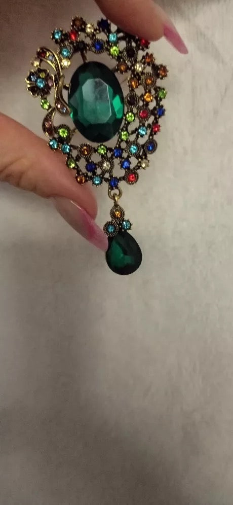Crystal brooch teardrop lapel pin women jewelry