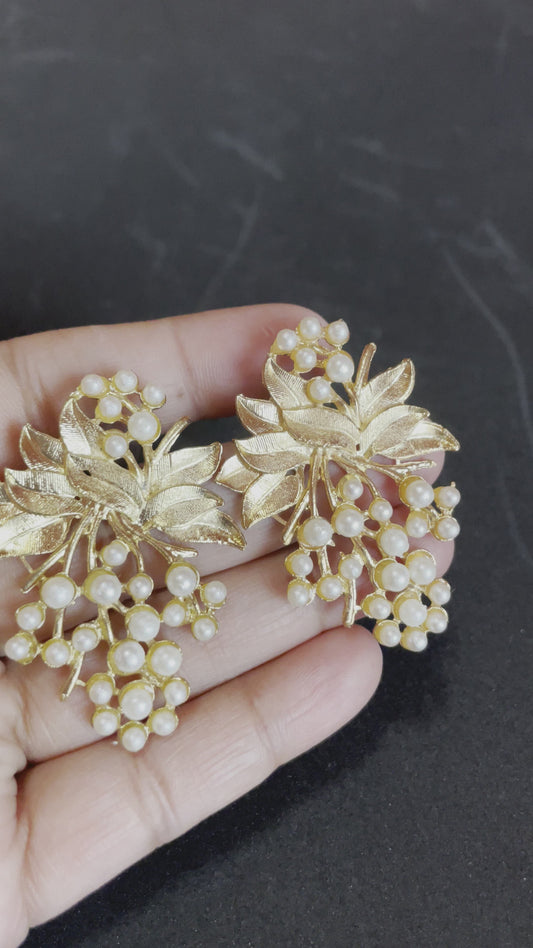 Earrings golden petals & imitation pearl African jewelry gift