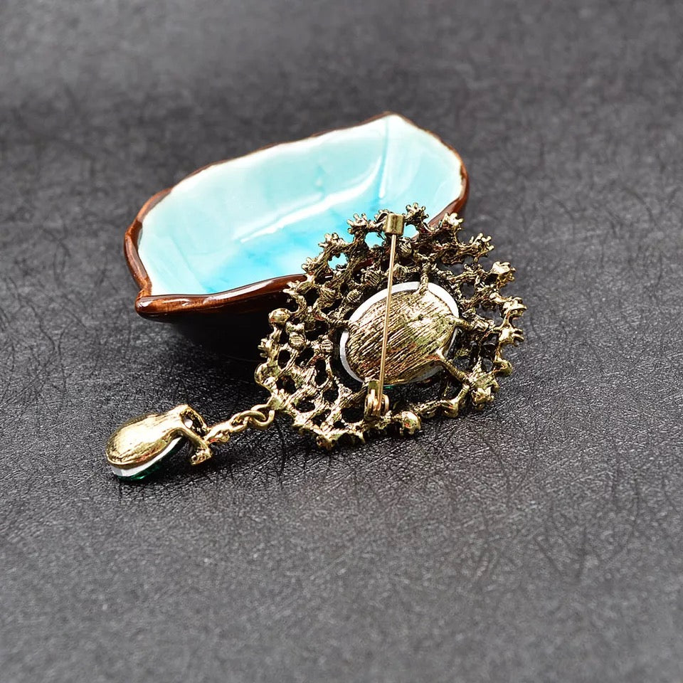 Crystal brooch teardrop lapel pin women jewelry