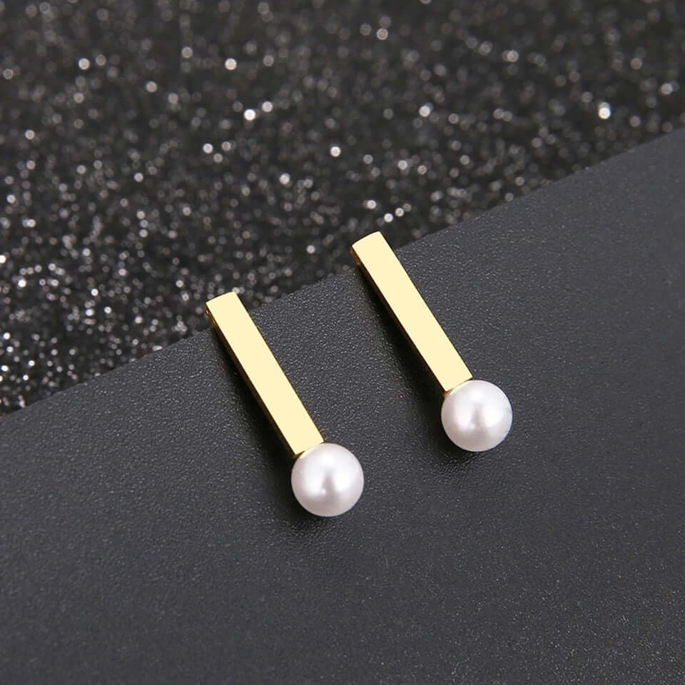 Beautiful stud earrings stainless non tarnish great quality