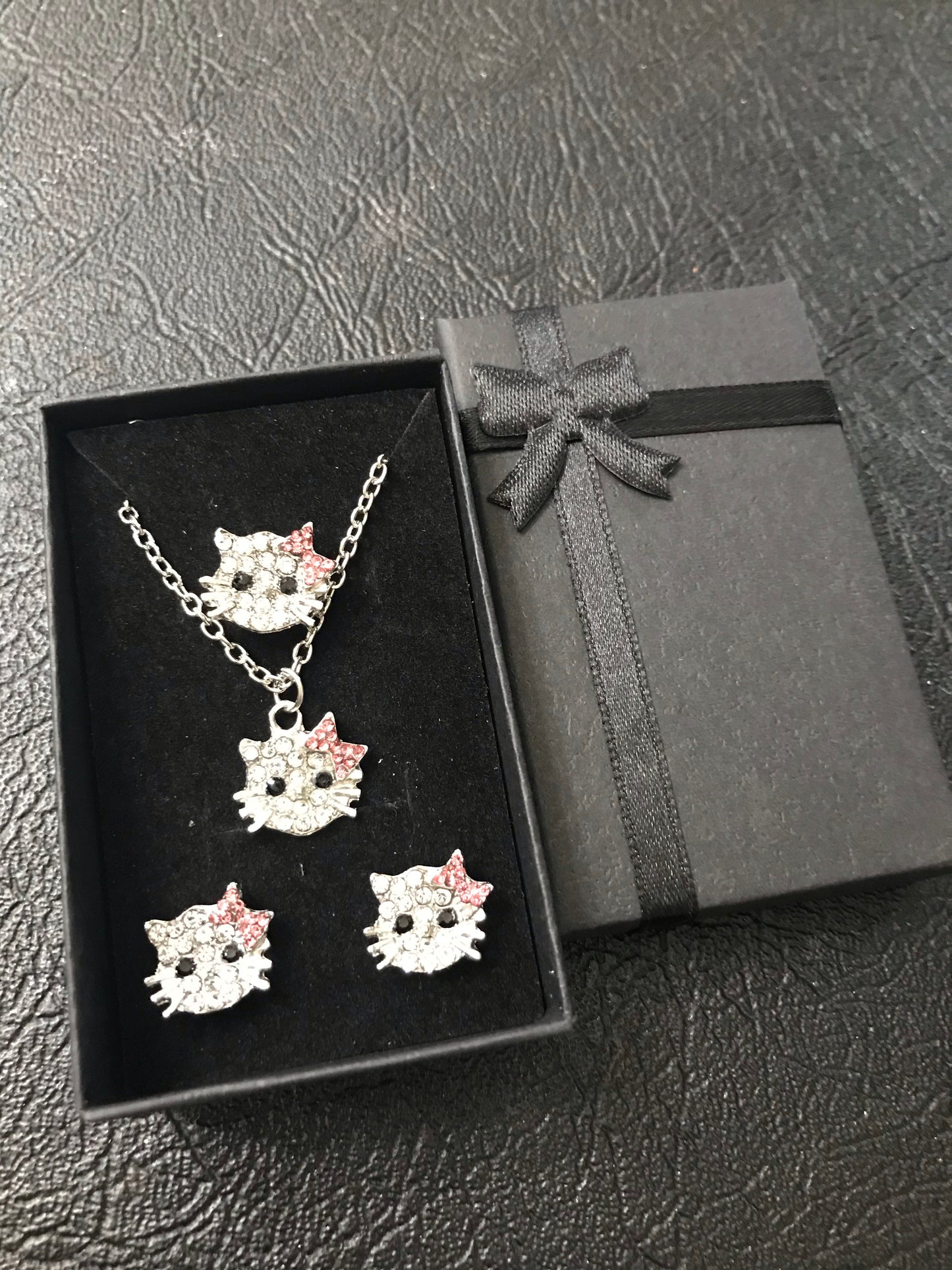 hello kitty necklace earrings ring complete jewelry set
