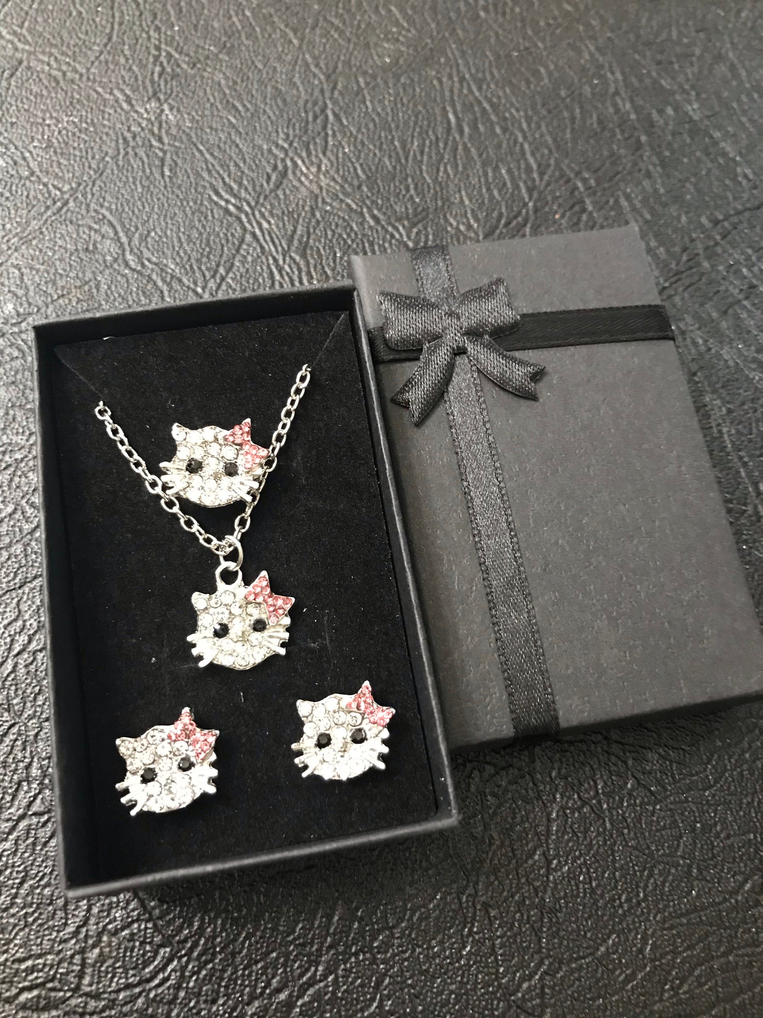 hello kitty necklace earrings ring complete jewelry set