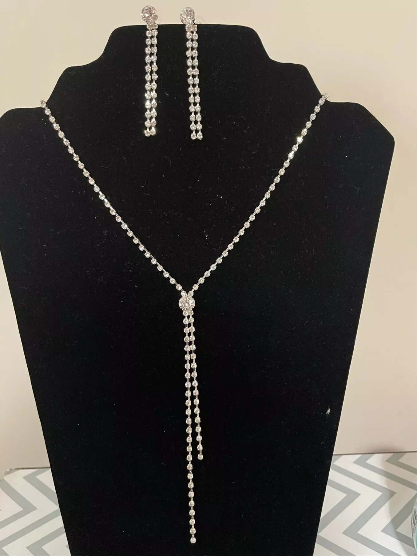 Bridal necklace earrings set shiny silver rhinestone jewelry