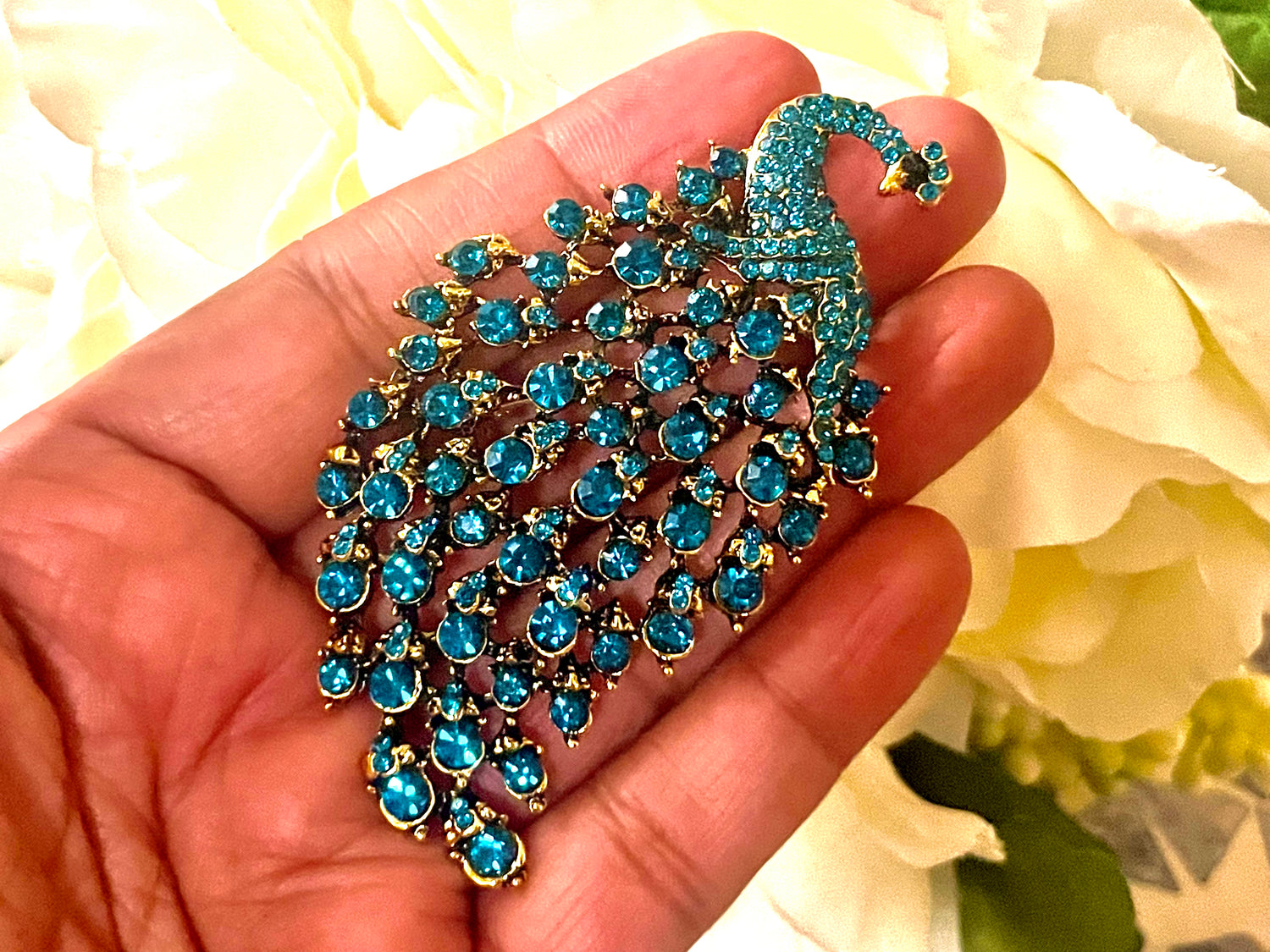Crystal Peacock Brooch Pin For Women scarf charm Pendant Party Jewelry